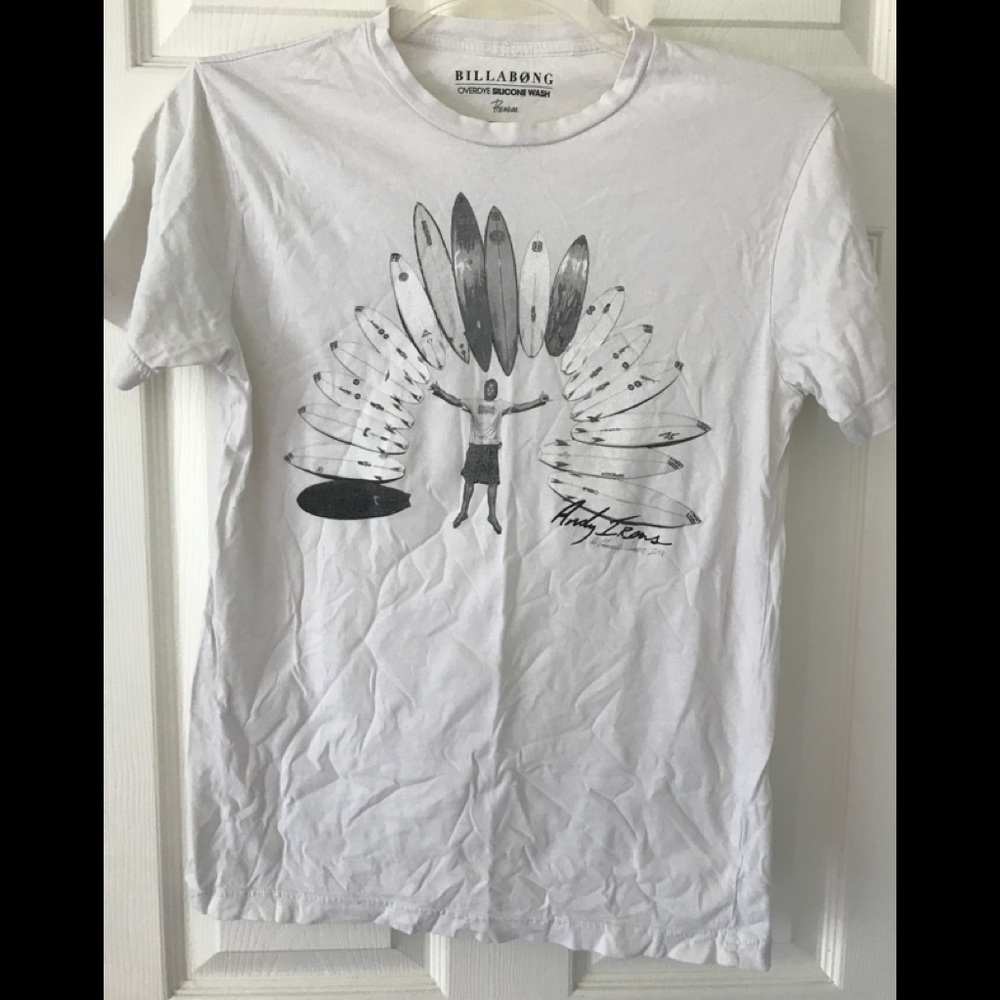 Men’s White Billabong Tee size Small